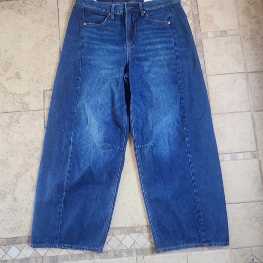 American Eagle Outfitters Dark Blue Barrel Jeans